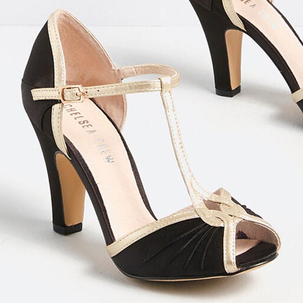 🎉HP🎉 MODCLOTH CHELSEA CREW THE SATIN LIFE T-STRAP RETRO HEEL BLACK GOLD SZ 39
